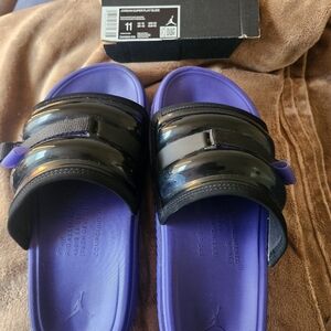 Jordan Play slides men 11 with box
